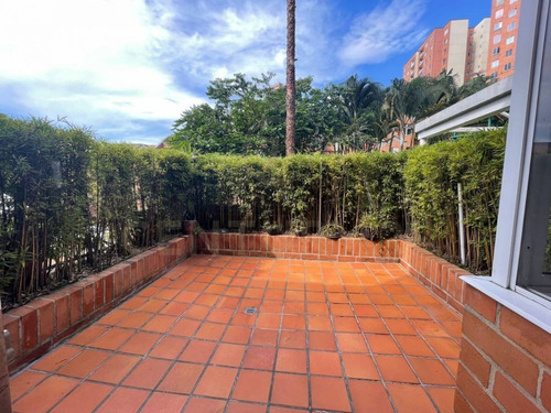 Imagen 2 de 17 de Vendo Casa En Castropol, El Poblado, Medellín.