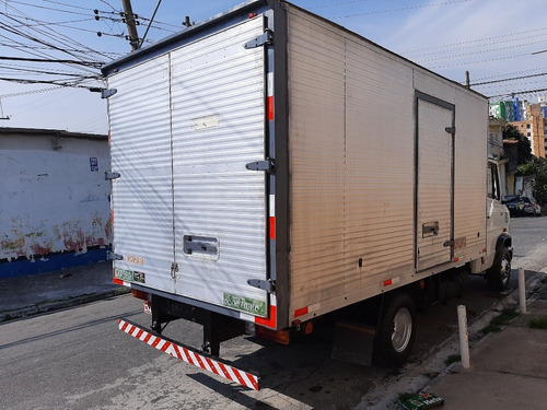 Imagem 4 de 15 de Caminhão Mercedes 710 Unico Dono Desde Zero Ano 2000