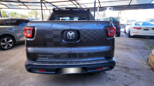 RAM 1000 1.8 Cd Big Horn Night Edition 4X2 At6