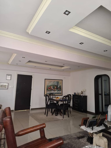 Apartamento En Venta Res Mari Mar Urb Sabana Larga