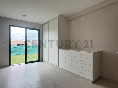 Se Vende Casa En Barrio Privado Lar De Vieytes Ii