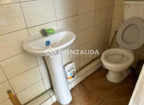 Casa En Venta De 3 Dorm. 2 Baños En La Serena