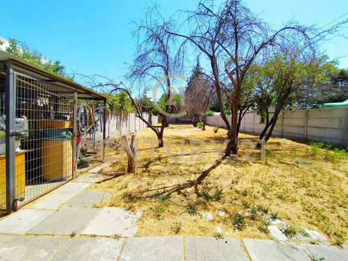 Imagen 2 de 18 de Venta De Casa En Gran Terreno 900 Mts