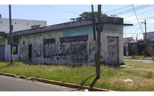 Local Comercial En Esquina Estratégica