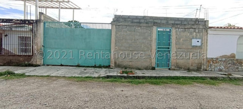 Imagen 22 de 30 de Casa En Venta El Ujano, Zona Este Barquisimeto, 242 Metros2, Construcción Nueva,facil Acceso A Zona Comercial. Contacto 0424-5620928 Flex 22-9075 Z29
