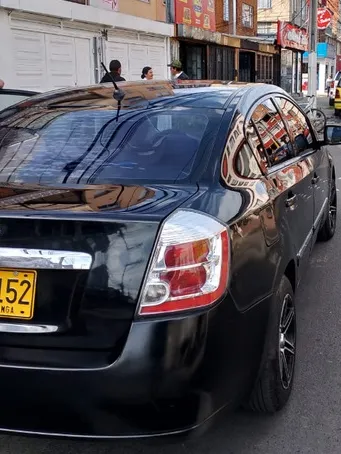 Nissan Sentra b16 2.0