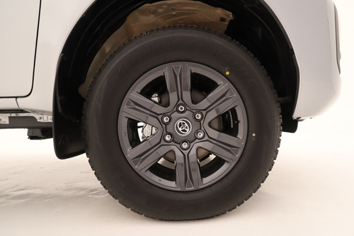 Imagen 13 de 25 de Toyota Hilux Sr 4x4 Dc 2.8 Tdi 6mt T.o