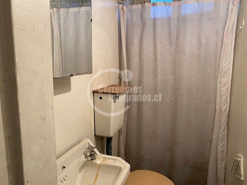 Casa En Venta De 4 Dorm. En Las Condes