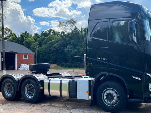Imagem 4 de 11 de Volvo Fh 540 Traçado