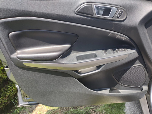 Imagen 14 de 15 de Ford Ecosport Titanium 2018 Gris