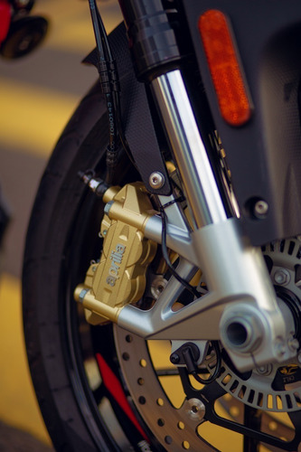 Aprilia Shiver 900