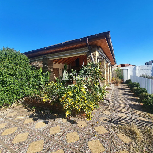 Casa En Arriendo De 3 Dorm. En Machalí