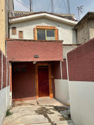 Casa En Venta 3 Recámaras Y 2 Baños