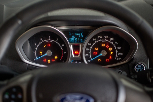 Imagen 6 de 18 de Ford Ecosport Titanium 2014 Blanca Npp