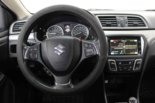 Imagen 12 de 15 de Suzuki Ciaz 2020 4 Cilindros
