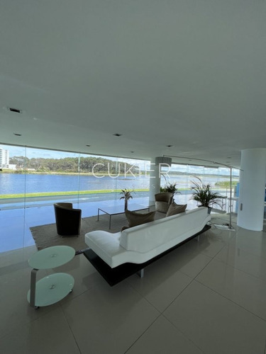 Imagen 19 de 25 de Alquiler Temporada Apartamento 3 Dormitorios En Primera Linea Frente Al Mar Playa Mansa Punta Del Este