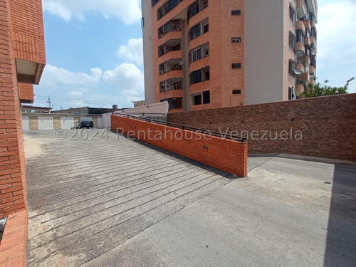 Apartamento En Venta En Del Este De Barquisimeto, Lara M C