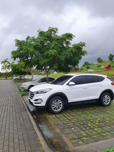 Imagen 2 de 15 de Hyundai Tucson 2017 Whsssa 68420214 O 69627115 Persona