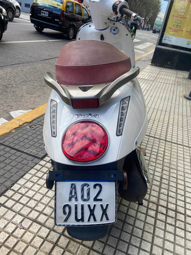 Scooter Beta Tempo Arrow Deluxe