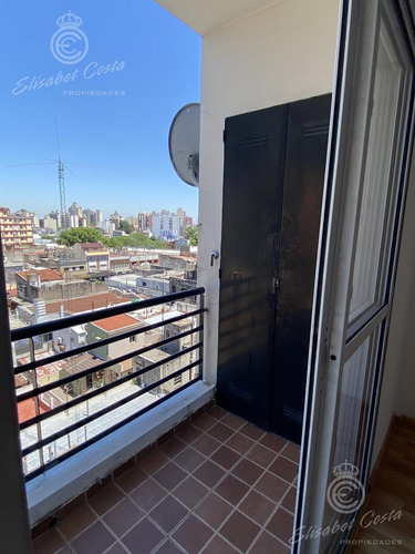 Imagen 20 de 22 de Semipiso De 3 Ambientes Al Frente Con Dos Balcones.