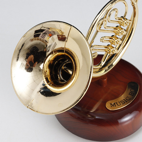 A Musicbox Giratorio Réplica Miniatura De Cuerno Francés