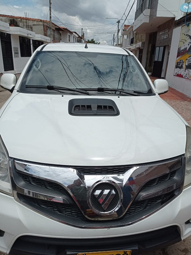 Imagen 4 de 5 de Foton Tunland Toma De Aire Capot Cebu Accesorio Lujo