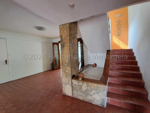 Juan Carlos González. Renta House Carabobo Vende Hermosa Casa Urb. Trigal Norte Valencia Mls #24-26168 Rah/jcg.