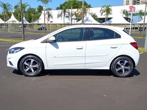 Imagem 4 de 8 de Chevrolet Onix 1.4 Mpfi Ltz 8v Flex 4p Manual