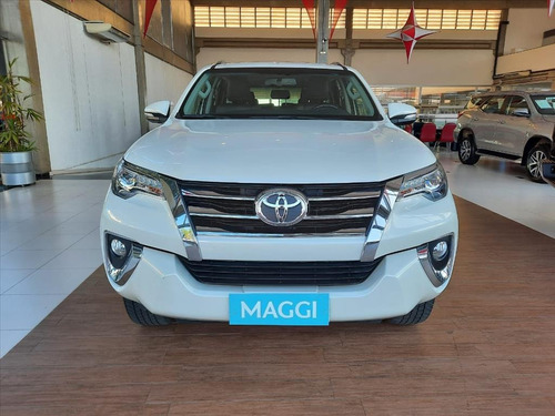 Imagem 2 de 14 de Hilux Sw4 2.8 Srx 4x4 7 Lugares 16v Turbo Intercooler Diese