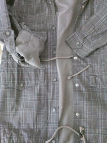 Campera Parca, Liviana, Microfibra. Dos Talles.