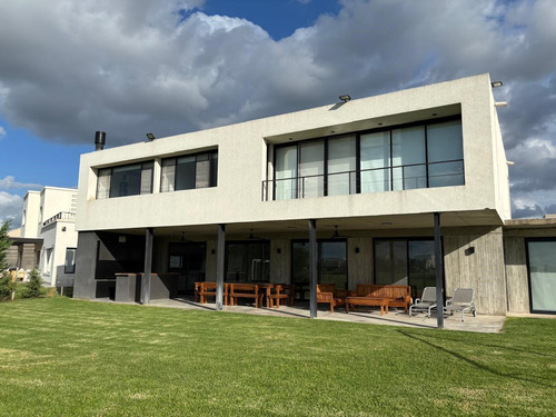 Casa En Venta En El Cantón, Escobar, G.b.a. Zona Norte