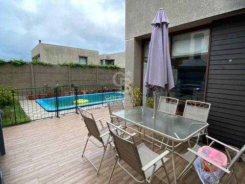 Excelente Casa Mediterránea En Condominio Privado