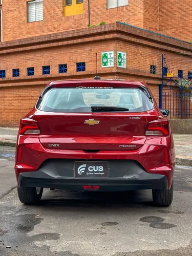Chevrolet Onix 1.0T Premier Hatch At