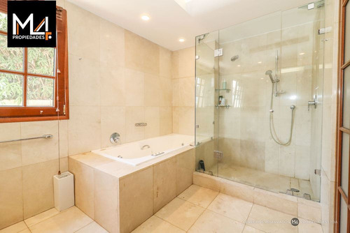 Departamento En Arriendo De 5 Dorm. En Vitacura