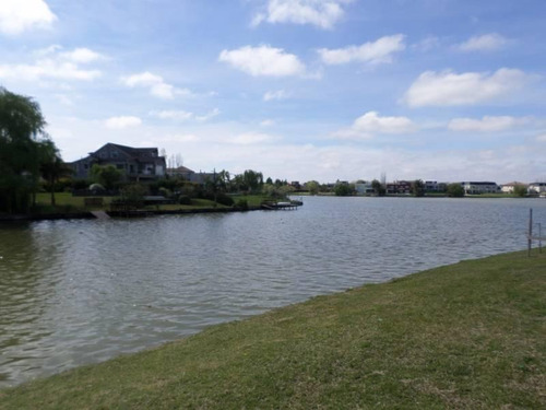 Imagen 1 de 5 de Espectacular Lote Al Lago En Cabos Del Lago Venta