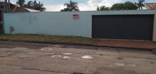 Terreno Com Edícula E Piscina Nos Bancários