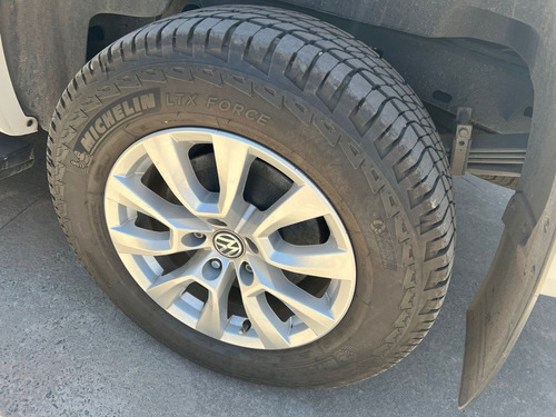 Imagen 13 de 25 de Volkswgen Amarok Comfortline 180cv 4x2 2021 - Brian Avalos