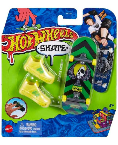 Mattel Hot Wheels Mini Monopatín Con Zapatillas Modelos Surt