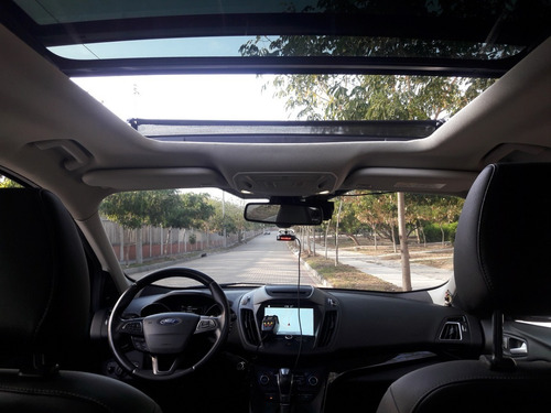 Ford Escape Titanium 2.0 Turbo 245hp
