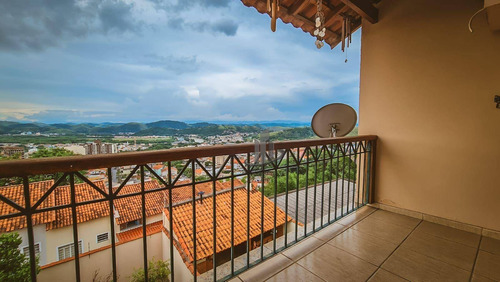 Imagem 6 de 14 de Linda Casa Com 3 Quartos À Venda, 219 M² Por R$ 760.000 - Morada Da Colina - Volta Redonda/rj - Ca0166
