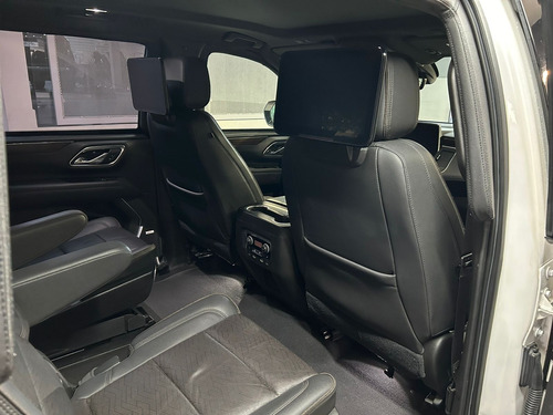 Chevrolet Suburban 6.2 High Country 4X4 At