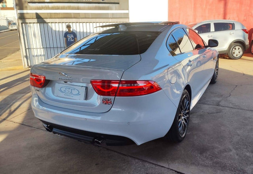 Jaguar Xe 2.0 16v Ingenium P250 Gasolina Landmark 4p