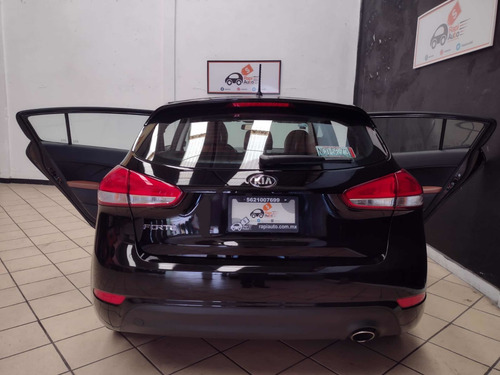 Imagen 11 de 15 de Kia Forte 2.0 Hb Ex At 2018