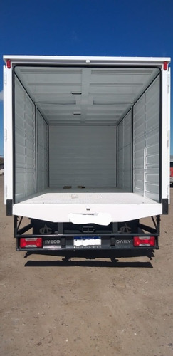 Imagen 5 de 16 de Iveco Daily 70e17