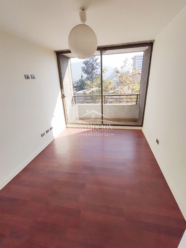 Excelente Ubicación! 3 Habitaciones 2 Baños + 1 Est 1 Bod