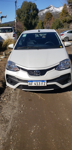 Imagen 13 de 15 de Toyota Etios 2022 1.5 X 6mt My19