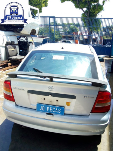 Imagem 4 de 9 de Sucata Astra 1.8 8v Ano 2001 Hatch ( Para Peças )