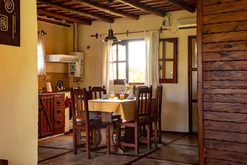 Complejo De 4 Cabañas Con Imponente Vista A Las Sierras, Para 2, 3, 4 Y 5 Personas En Villa Giardino, Córdoba.