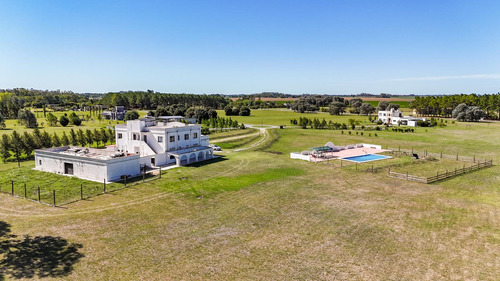 Venta De Casa En Barrio Estancia De La Macarena