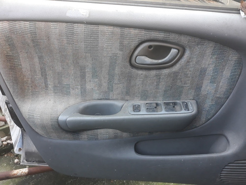 Imagem 4 de 14 de Suzuki Baleno 1997 1.6 16v 4p